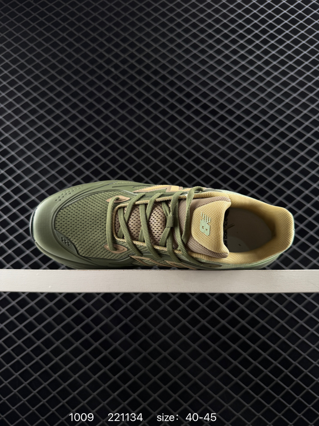 NB Ganni x New Balance NB Fresh Foam ”TRAINER UTRNGA Silver Metallic“